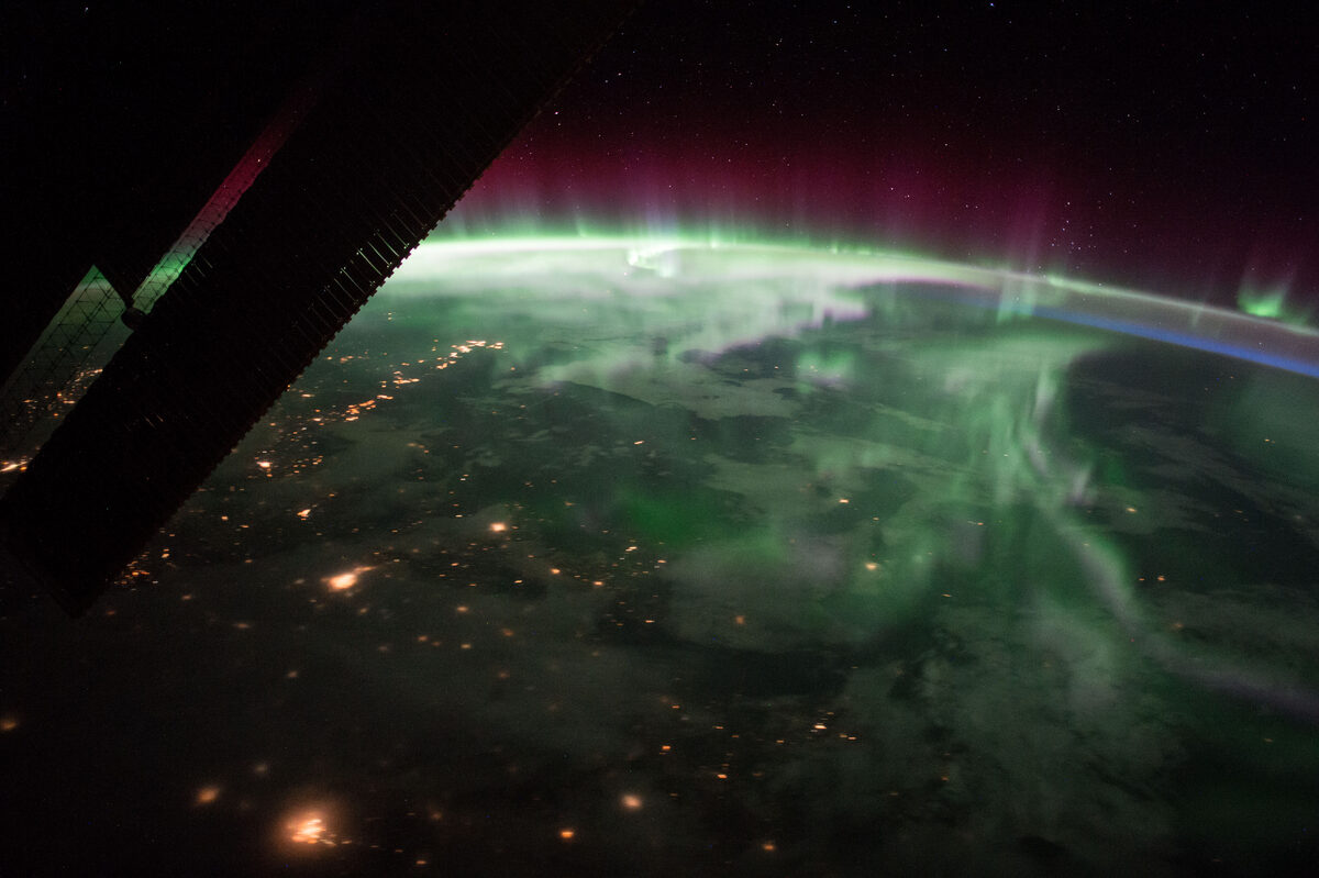 Moon Rocks Remember Earth's Shield: Chang'e-6 Far-Side Samples Show Our Magnetosphere Slows the Solar Wind