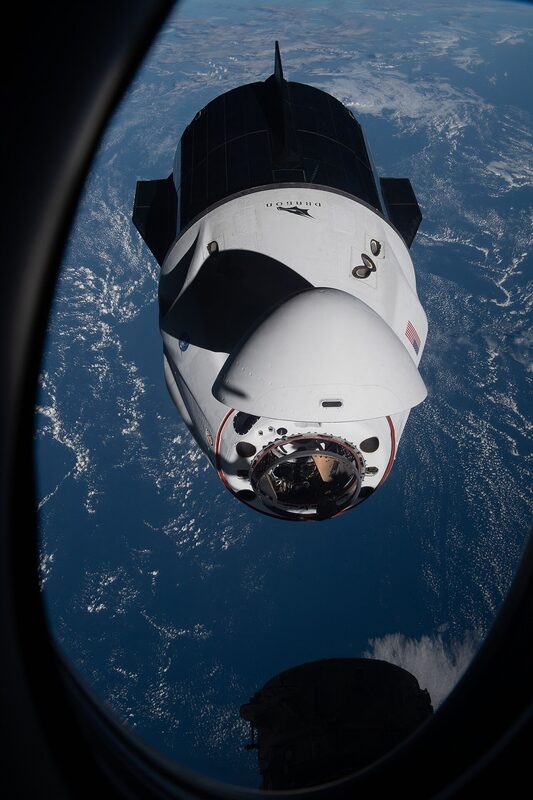 The SpaceX Crew Dragon Endeavour approaches the International Space Station (iss065e002722)
