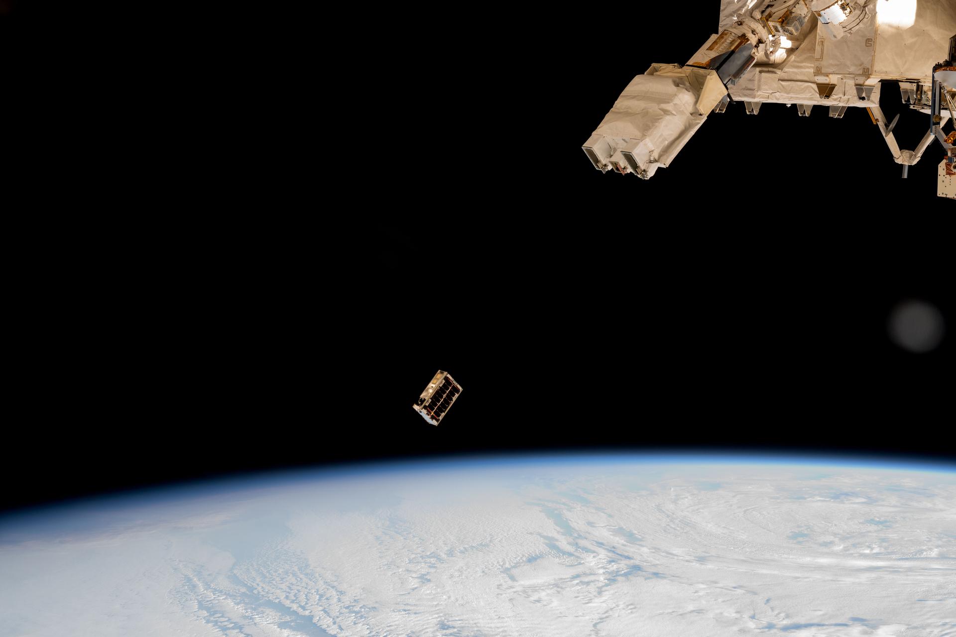 True Anomaly's Jackal Spacecraft Pulls Off the First In-Space Chase of an Actively Evading Satellite