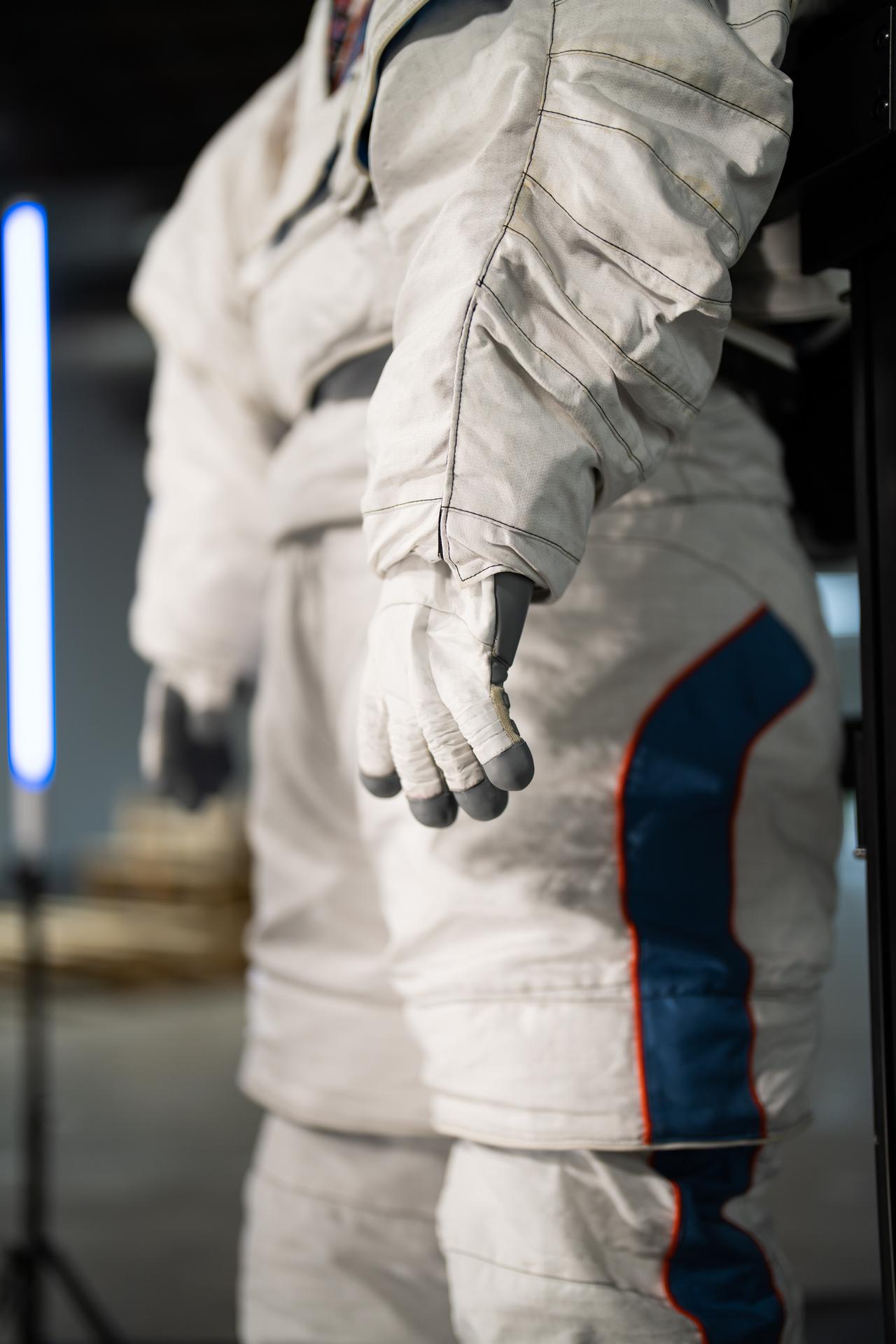 NASA Orders Axiom to Build a Lighter 'Sortie Suit' to Save the 2028 Moon Landing Timeline
