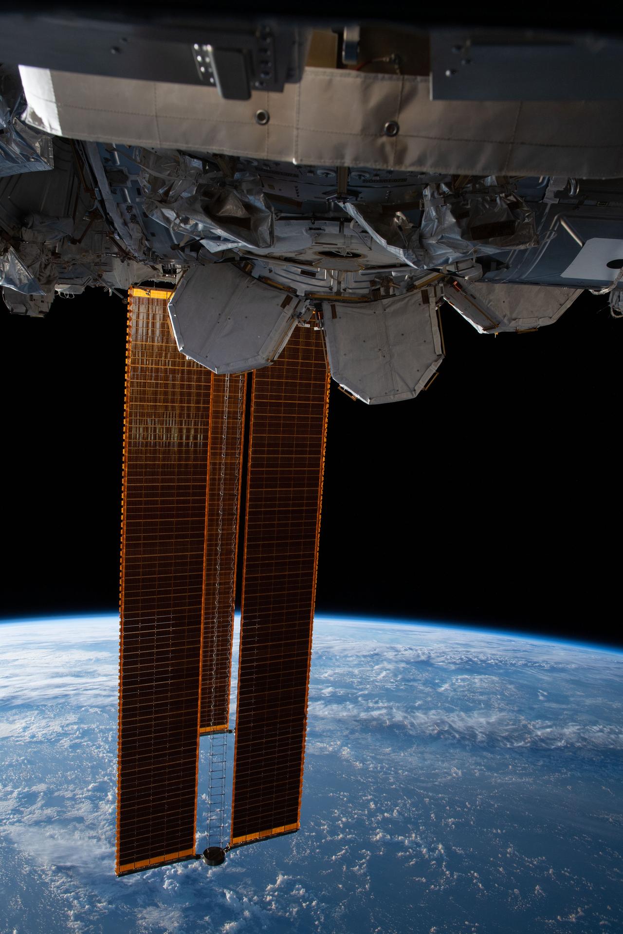NASA Issues Final Call for Commercial Space Station Proposals; Bids Due Dec. 8