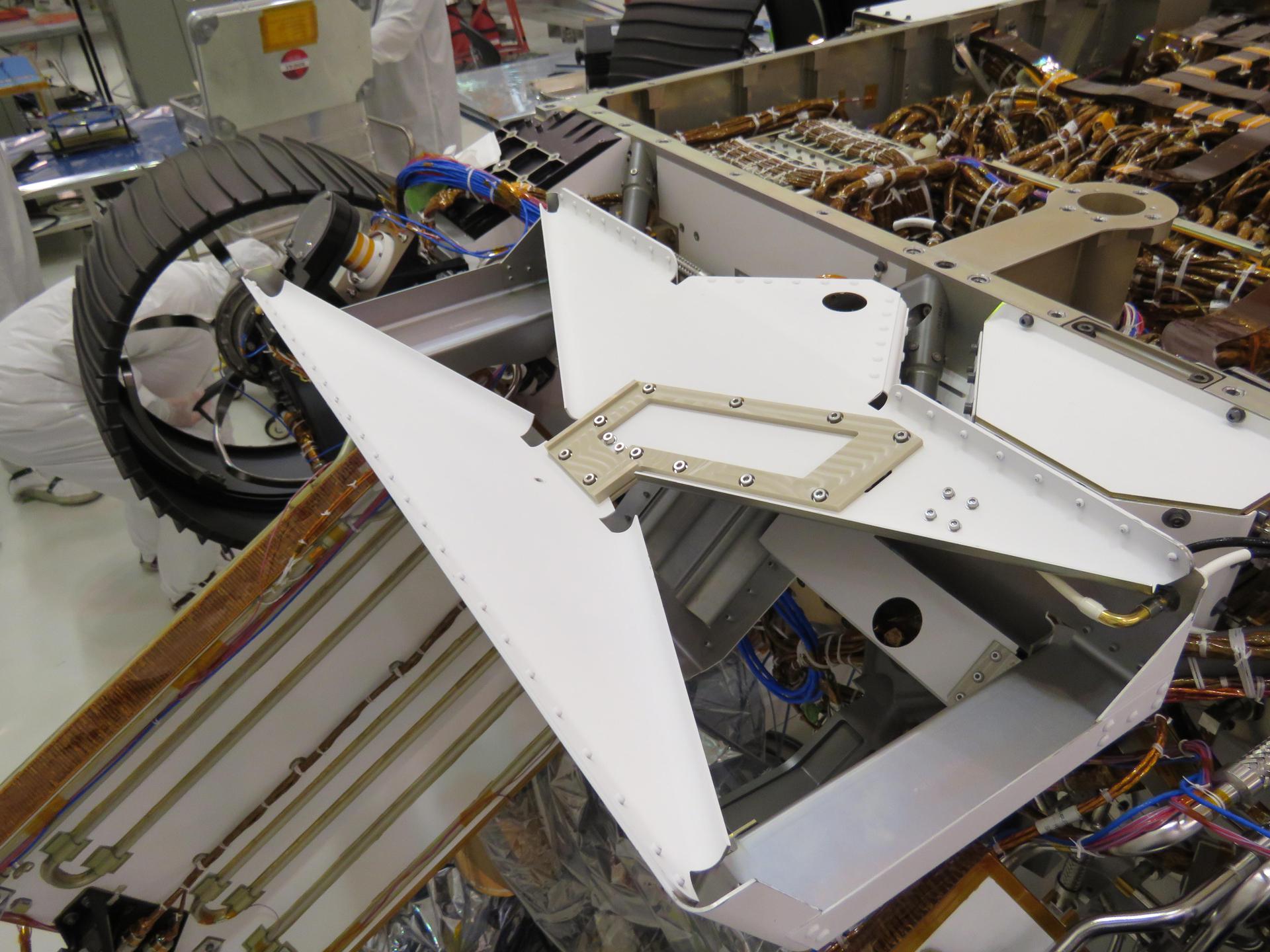 SkyFall's Ice-Hunting Radar Antenna Survives 200 Simulated Mars Landings