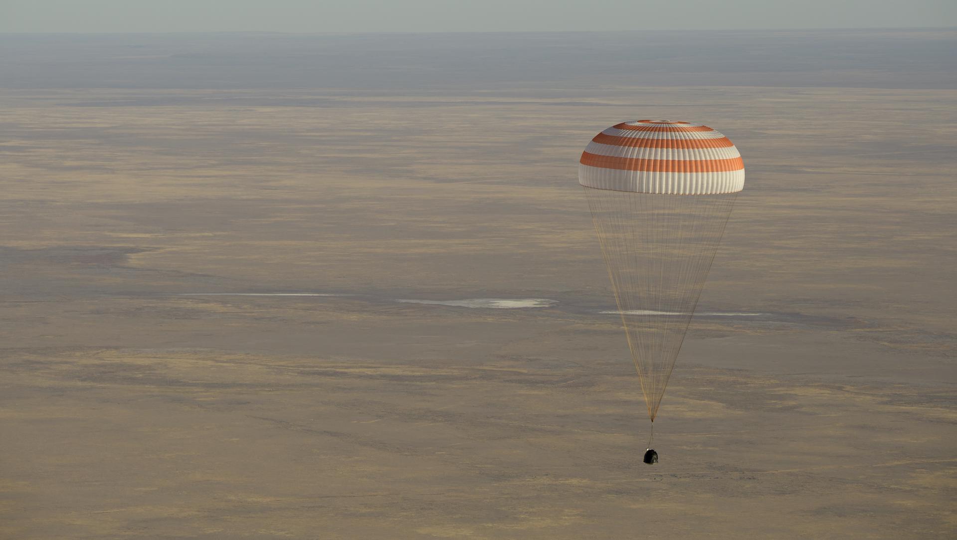 NASA Astronaut, Two Cosmonauts Land in Kazakhstan After 241-Day Mission
